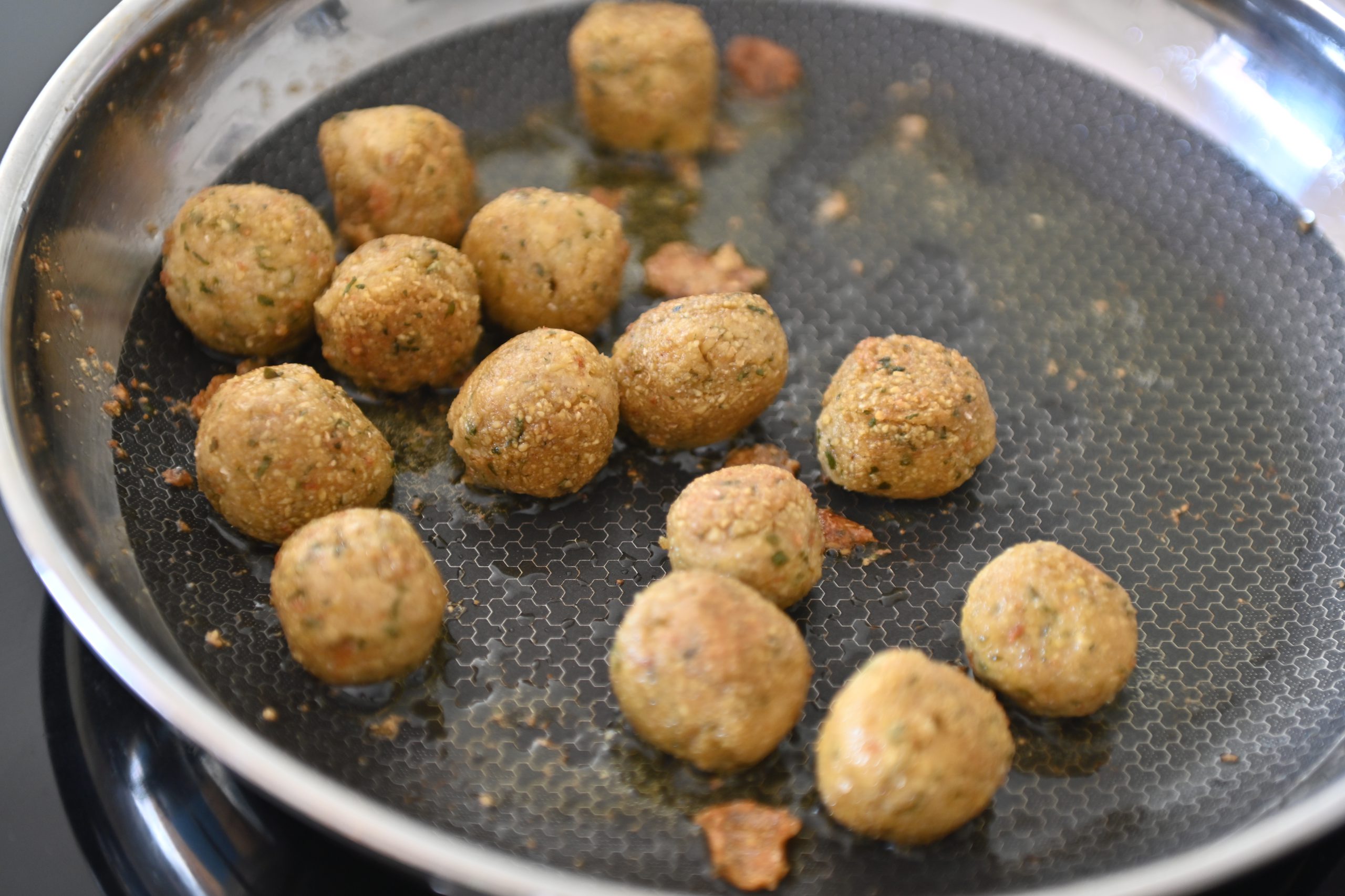 Falafel in der Pfanne